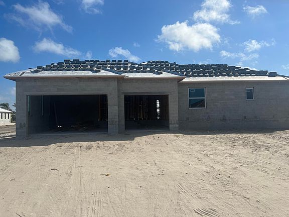 4th image of 955 Goldenrod Ave