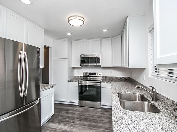 5th image of 3105 W Los Gatos Dr