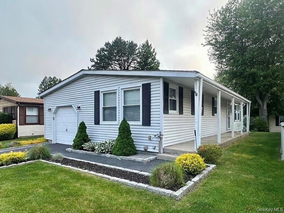 1st image of 16 Village Circle E