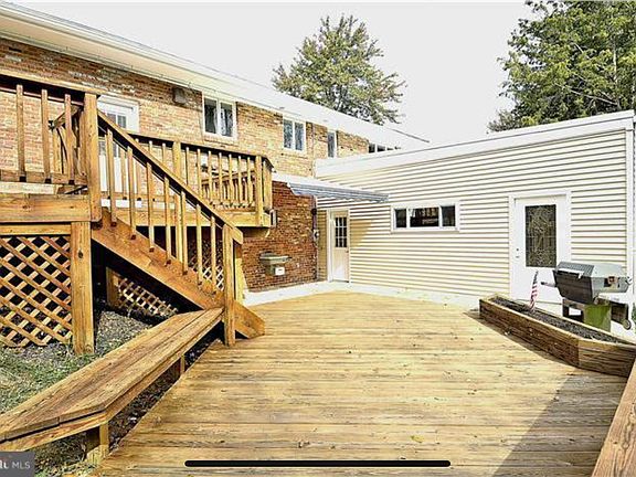 5th image of 6221 Parkhill Dr