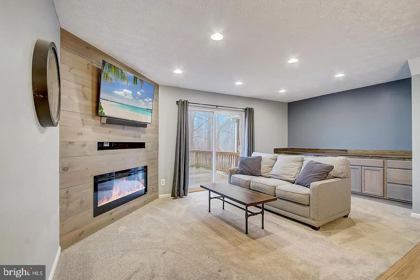 3 bed, 2.5 bath, 1780 sqft, $2,450 — Photo 3