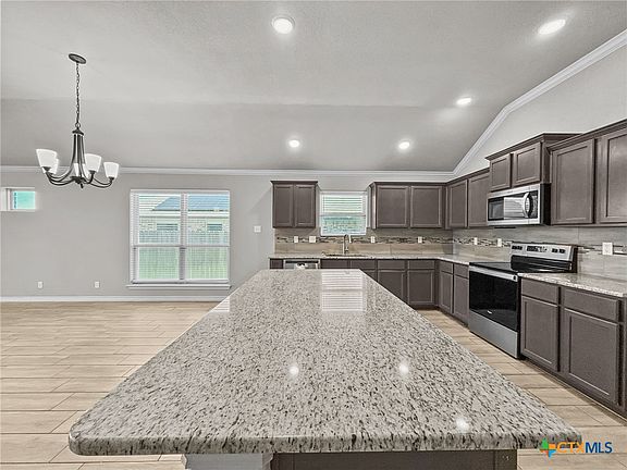 2nd image of 5205 Colina Dr