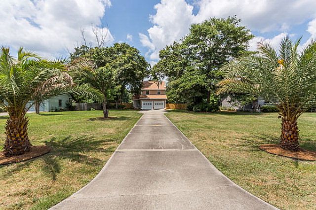 1st image of 203 Twin Lakes Dr