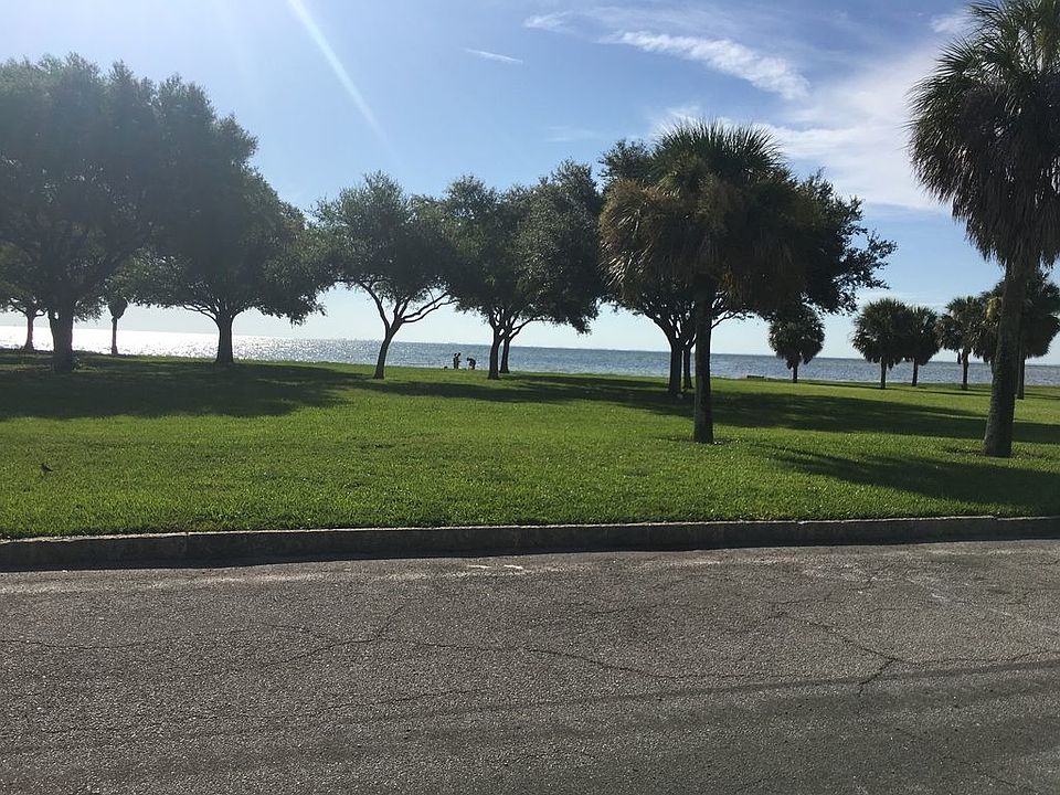 Front yard view to Tampa Bay
