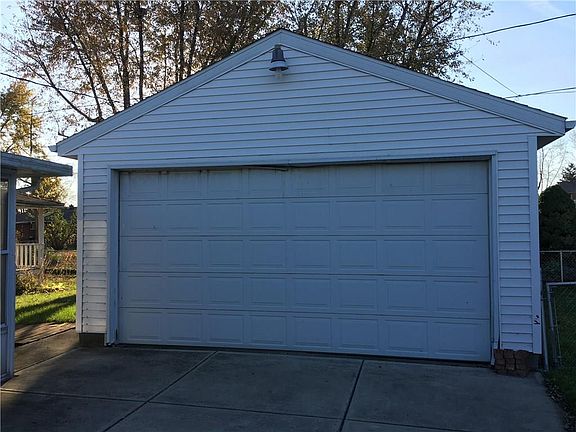 2nd image of 6419 Woodville Dr