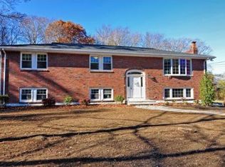7 High Plain Ter, Walpole, MA 02081