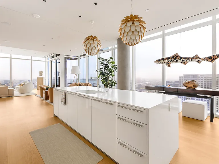1747 Leonard St #2301 — Photo 8