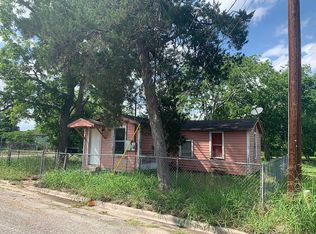1102 E Santa Rosa St, Victoria, TX 77901