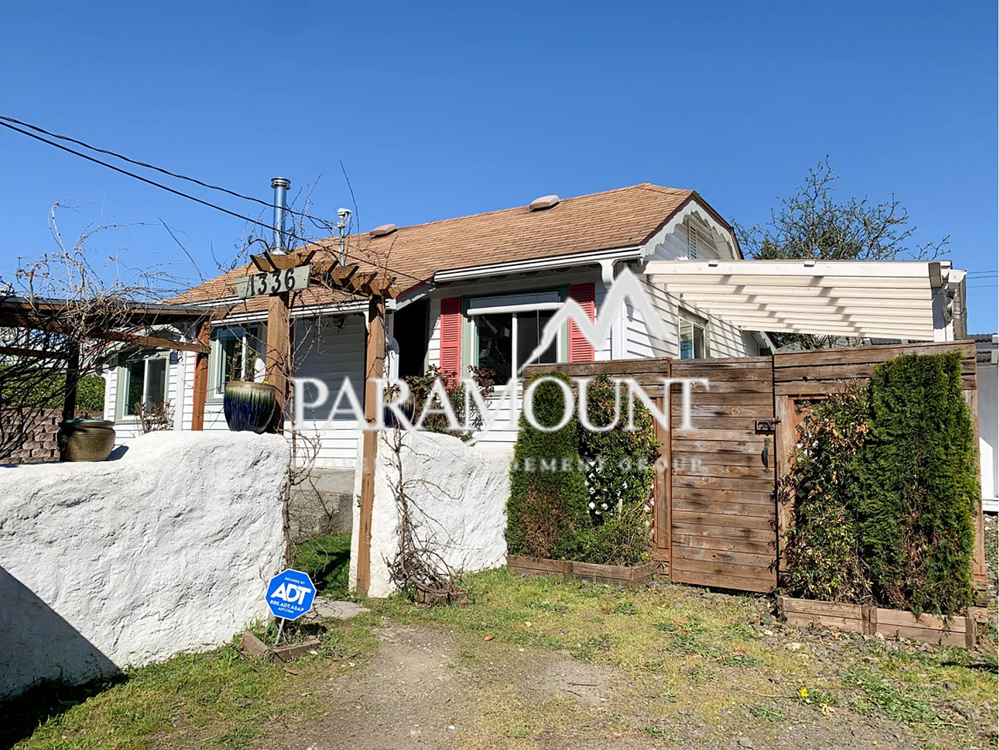 Adorable 1 Bed in Bremerton! — Photo 1