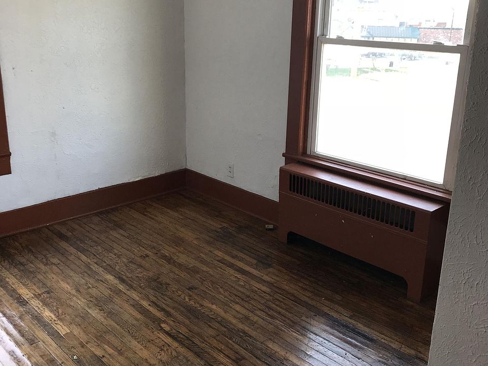 View of the front room which could be used as a bedroom or o