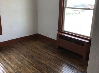 407 1/2 N Monroe St, Muncie, IN 47305