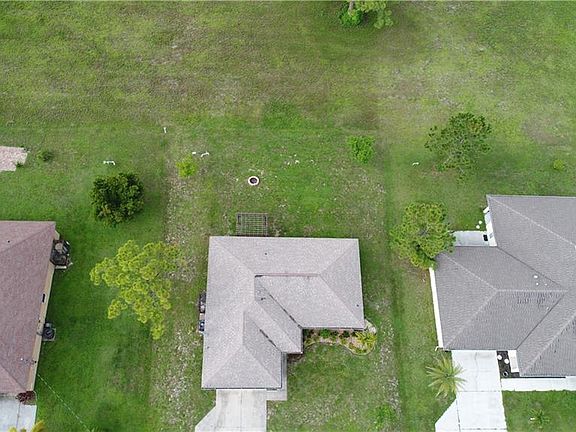 2nd image of 2122 Jacaranda Pkwy W