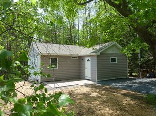 9061 Robinhood Dr, Kunkletown, PA 18058