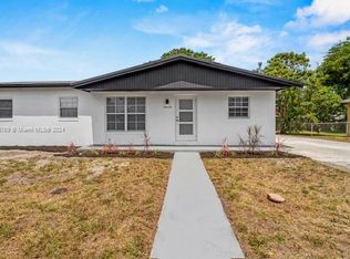 18830 NW 48th Ct, Miami Gardens, FL 33055