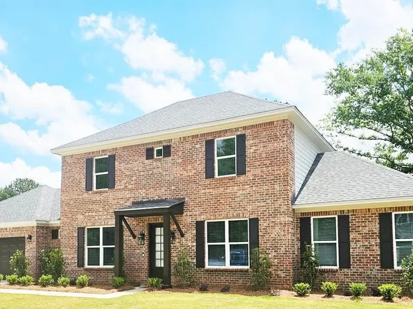 31 Charlton Cv, Deatsville, AL 36022
