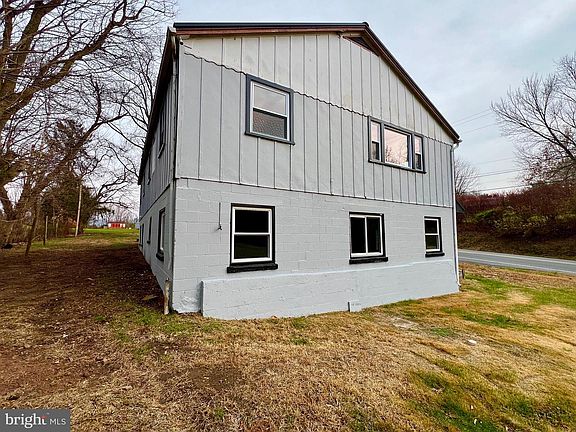 5th image of 1722 Saxton Rd