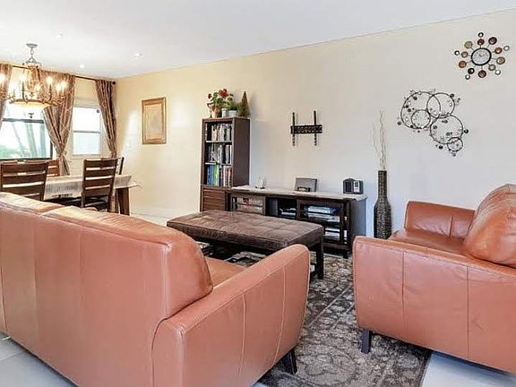 5th image of 20350 W Country Club Dr #1194