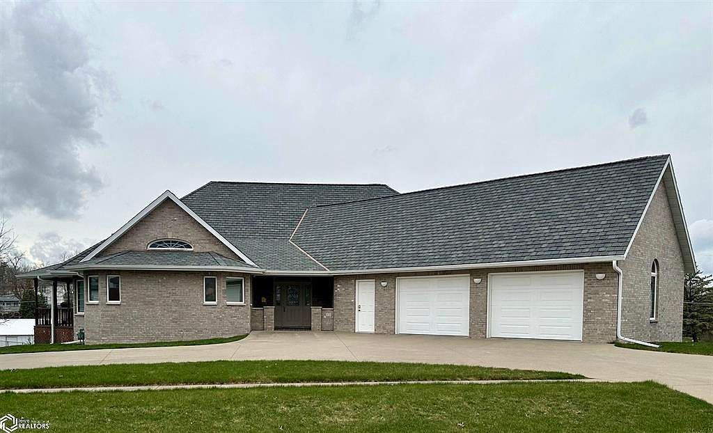 811 N Main St, Chariton, IA 50049 MLS 6315766 Zillow