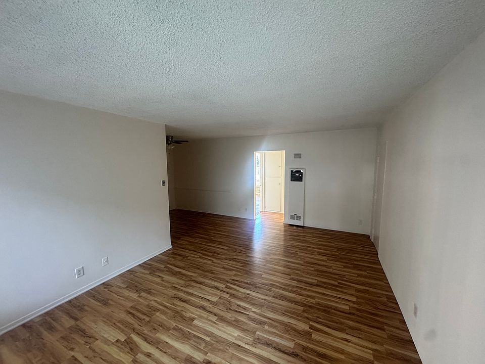 1st image of 500 S Oxford Ave #1