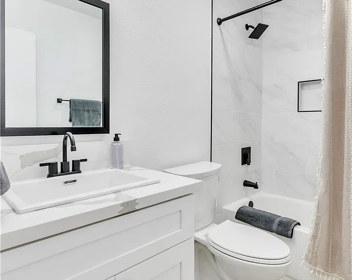 3930 University Center Dr #101 — Photo 34