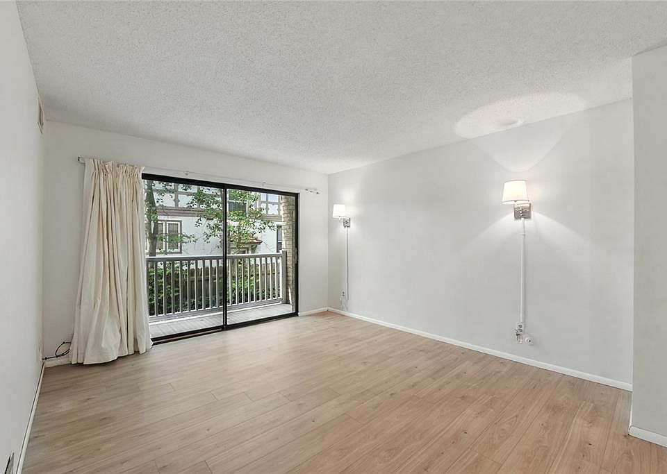 444 N Clay Ave APT 2N, Saint Louis, MO 63122 | Zillow