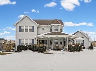 510 Winston Dr, Saint Joseph, IL 61873