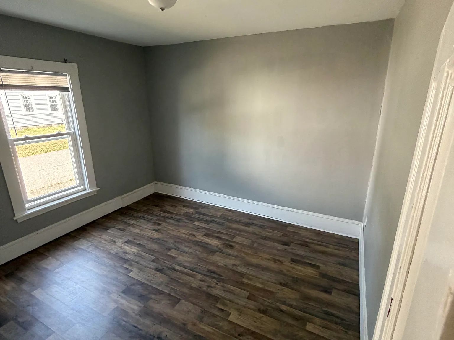 3 bed, 800 sqft, $1,650 — Photo 3