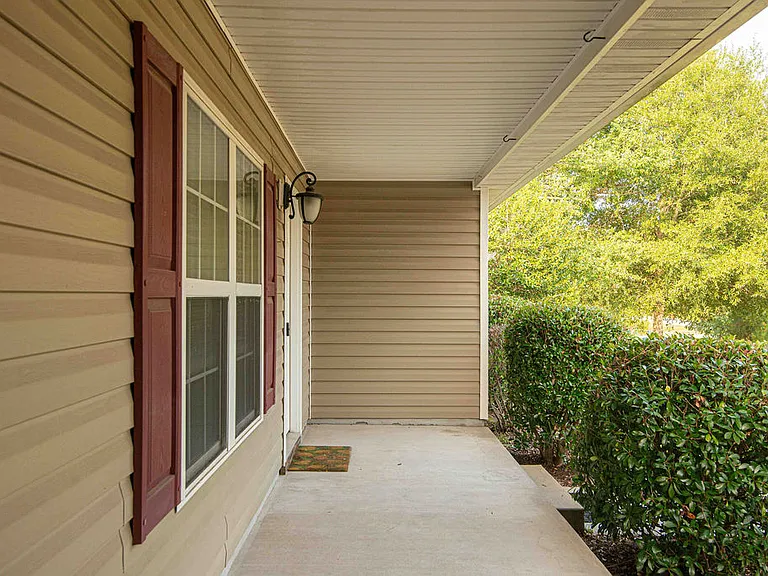 118 Magnolia Ln — Photo 2