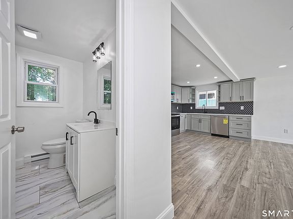 5th image of 124 Mansfield Avenue