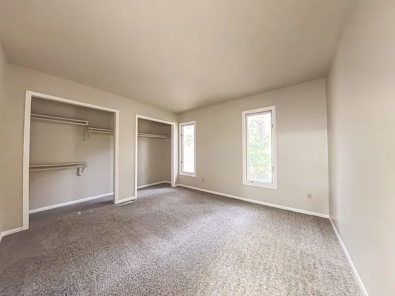 611 Hickory Hill Ln — Photo 9