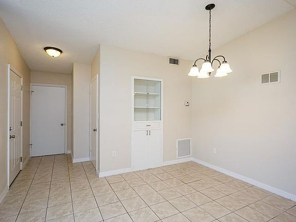 5th image of 1103 Carlton Ct