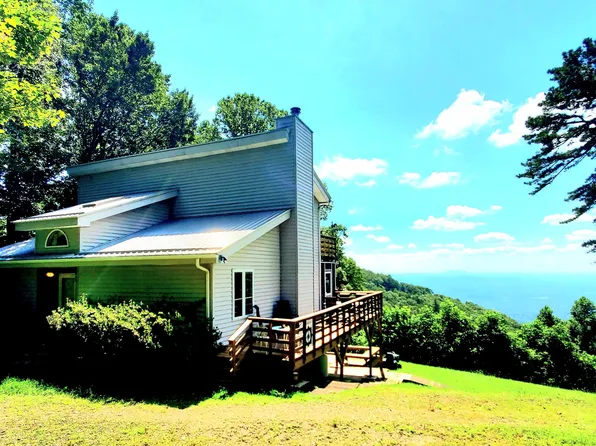 279 Dogwood Trl, Hillsville, VA 24343