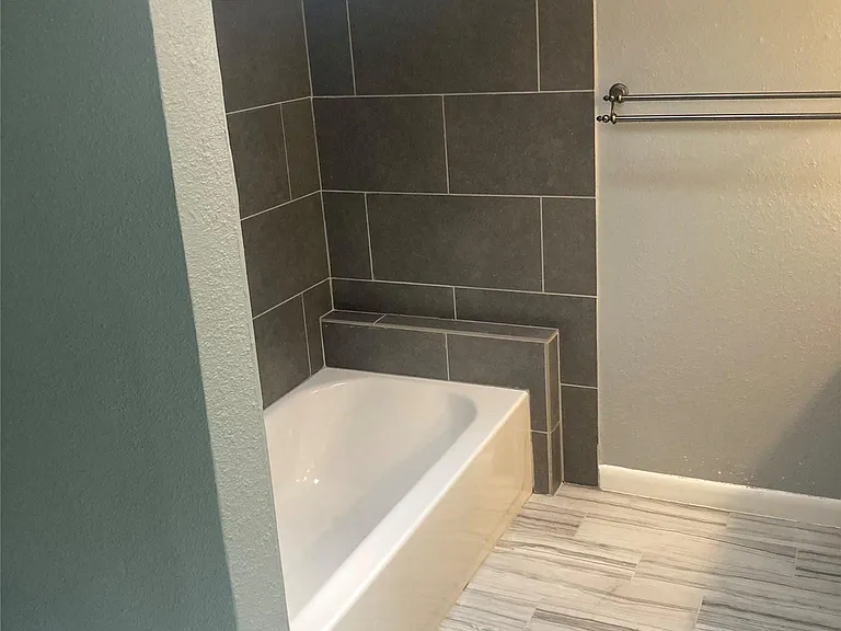 502 Hammack Dr #502A — Photo 12
