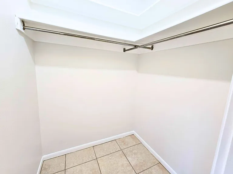 5417 Desoto Pl — Photo 10