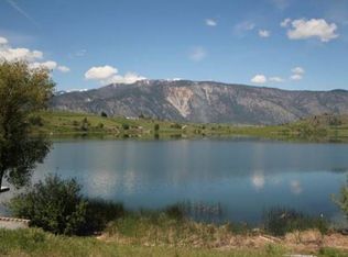 560 Roses Lake Dr, Manson, WA 98831