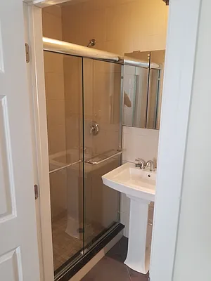 Rented by Bouklis Group | media 11