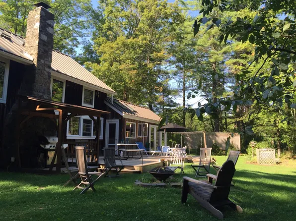 89 Farnum Rd, Lakeville, CT 06039