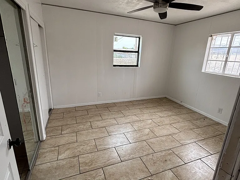 604 Cortez Dr — Photo 17