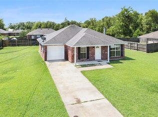 409 Pelican Ln, La Place, LA 70068