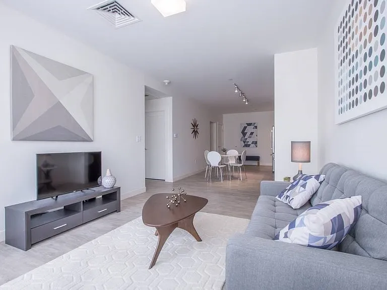 900 Beacon St #402 — Photo 5