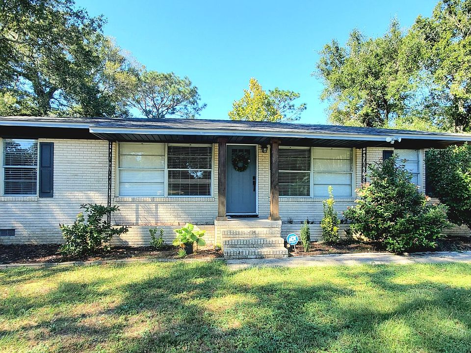 1st image of 3265 Logan Dr