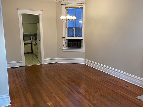 3rd image of 1747 N Cleveland Ave APT 1