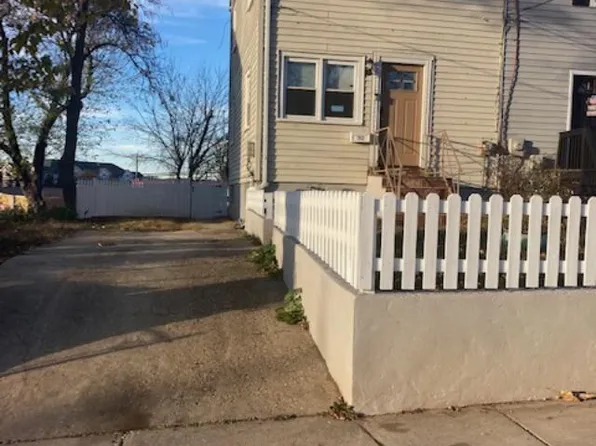 7012 E Lombard St, Landover, MD 20785