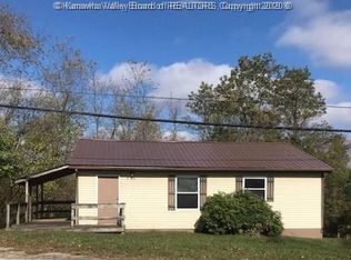 5325 McLane Pike, Red House, WV 25168
