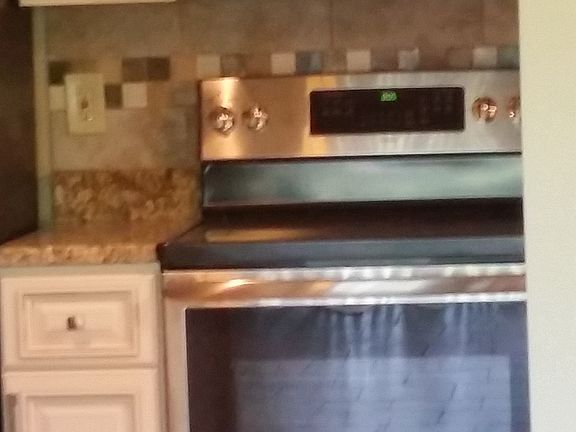 4th image of 12065 Autumn Lakes Dr