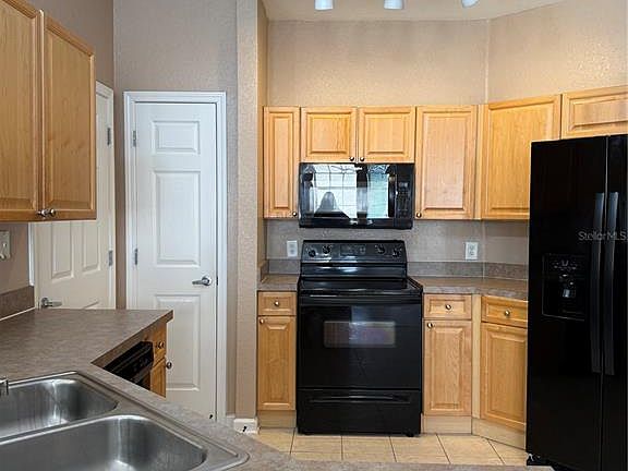 3rd image of 413 Terrace Ridge Cir #413