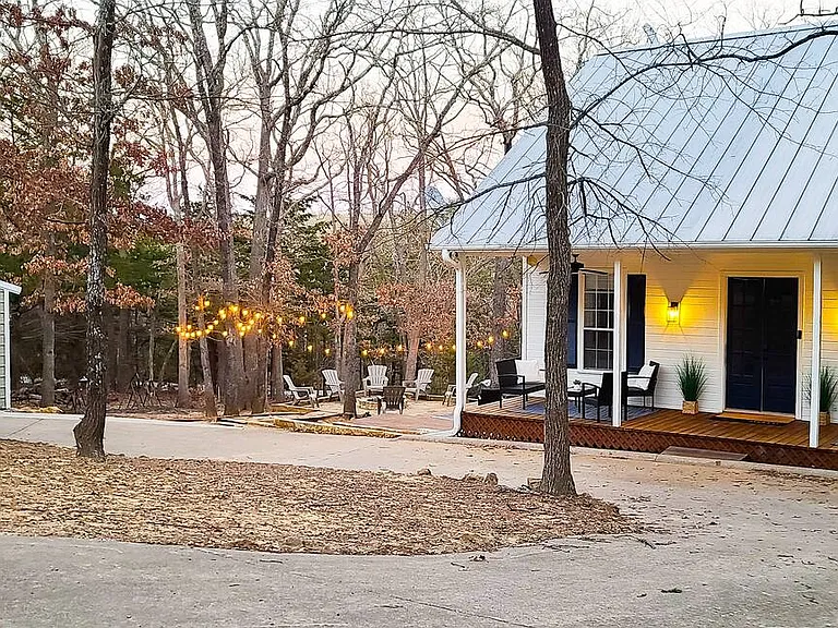 47 Wales Dr — Photo 15