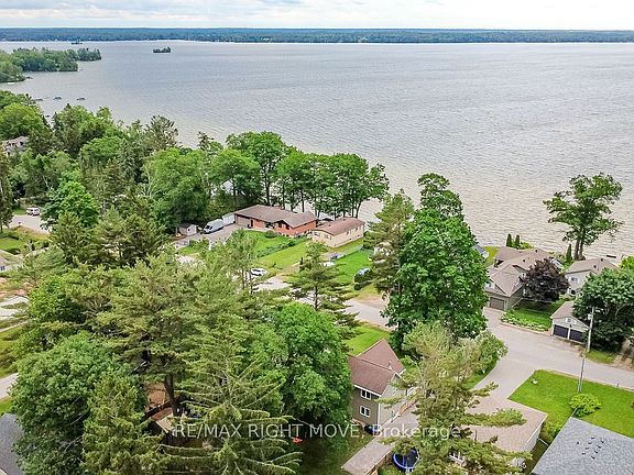 3rd image of 2956 Lakeside Dr