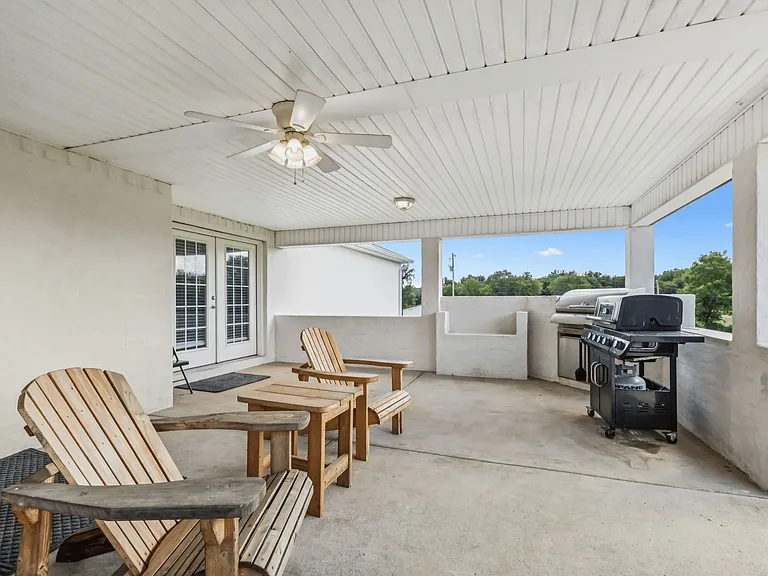 9021 Lane Rd — Photo 34