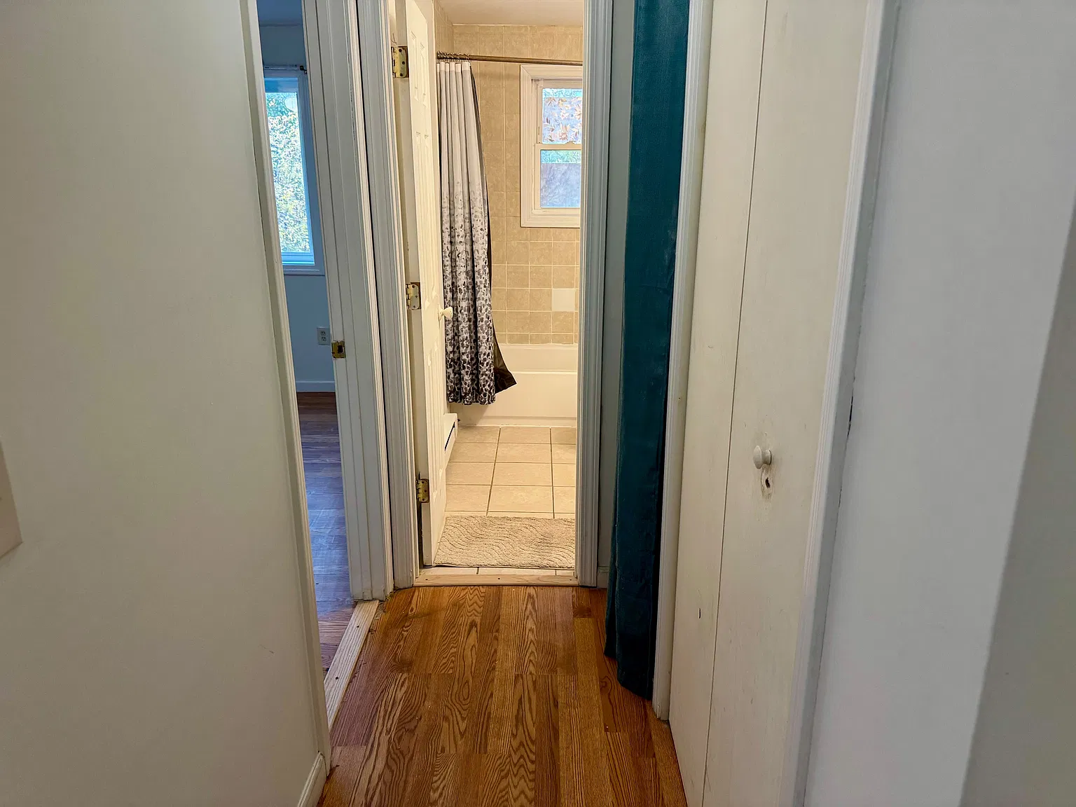 2 bed, 900 sqft, $1,400 — Photo 3